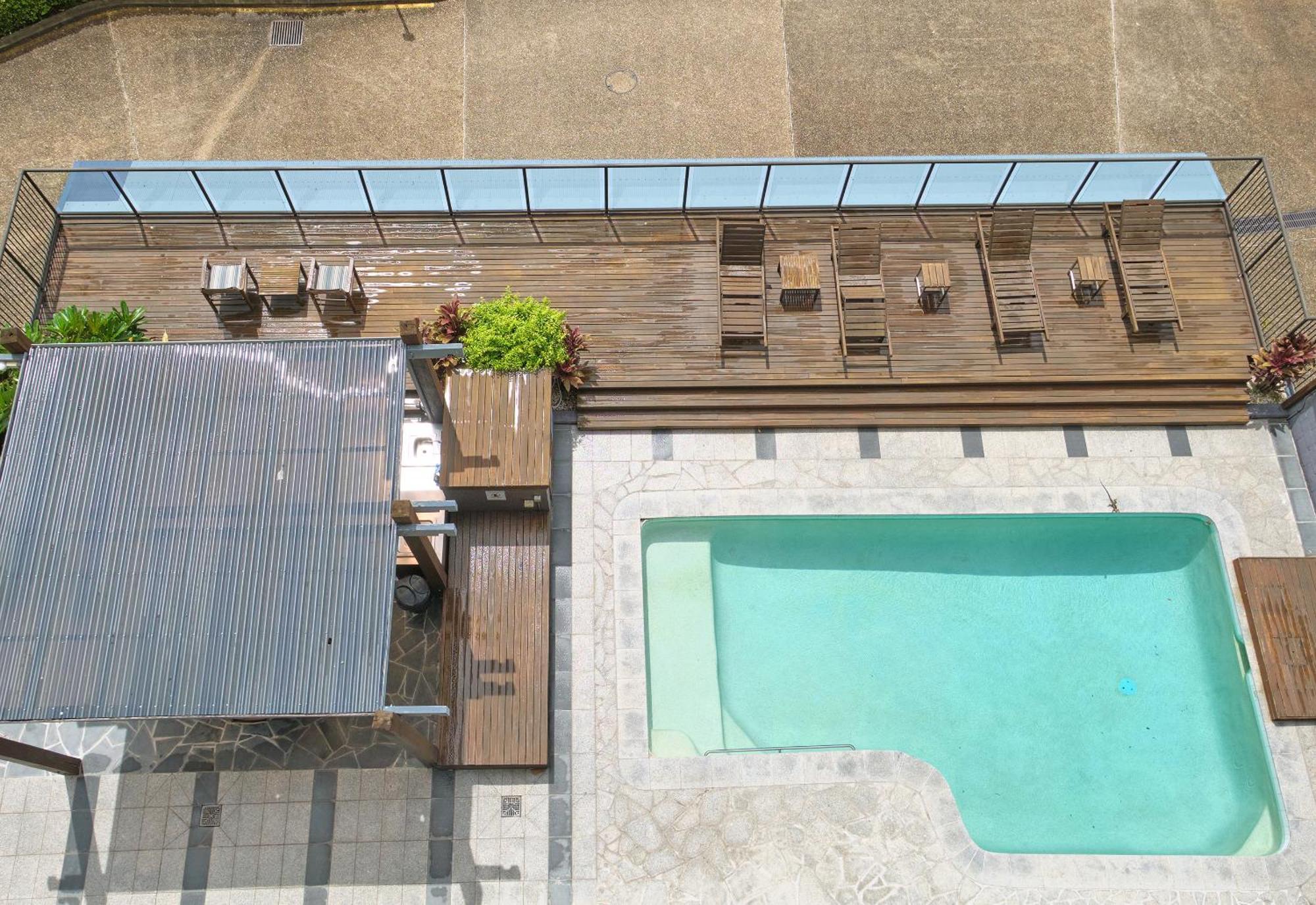River Plaza Aparthotel 3*