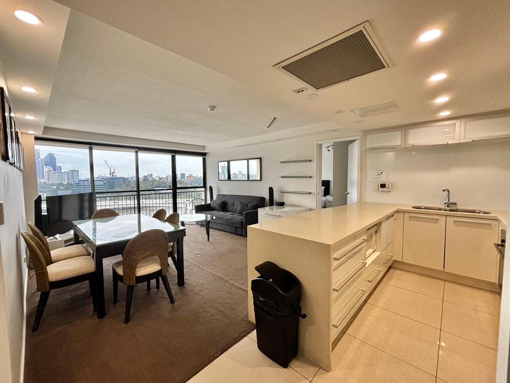 River Plaza Aparthotel