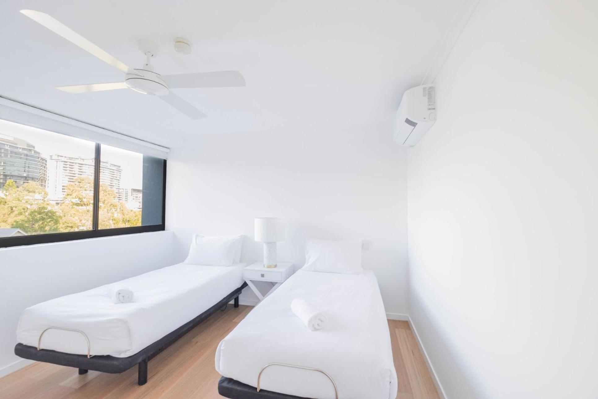River Plaza Aparthotel 3*